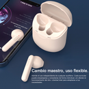 Light pink J220 Bluetooth 5.3 earbuds & open charging case on dark blue. Earbuds have sleek stem design with red indicator dots, matte finish. iPhone with song lyrics. Graphic design with "Cambio maestro, uso flexible" text.
