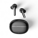 Two sleek black wireless earbuds with glossy stems hover above a matching matte black oval charging case with a thin shiny band & LED indicator. Studio render of Air7 Audífonos on a white background.